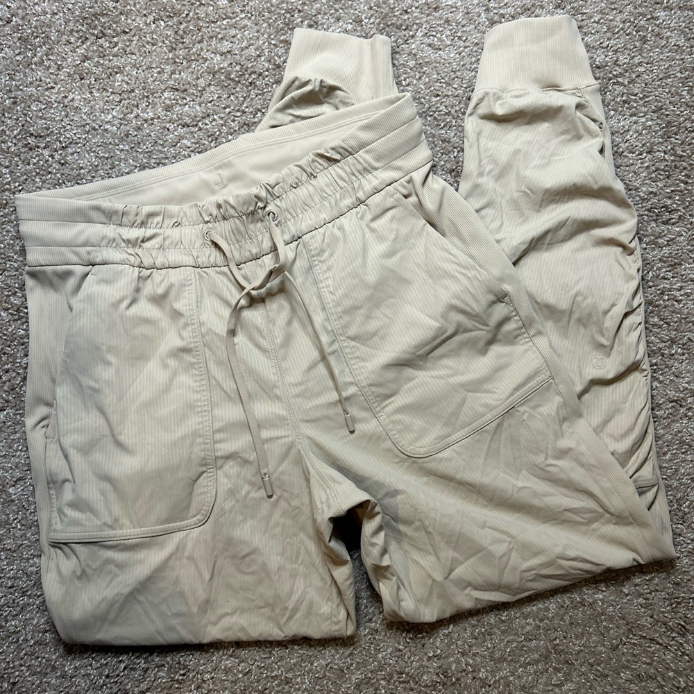Lululemon Beyond The Studio Jogger- Size 8